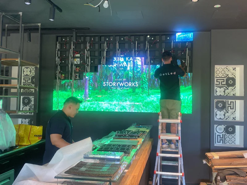 montaggio-e-avviamo-di-un-mega-display-led